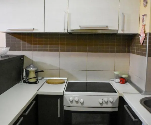 Appartement Sara 2 *