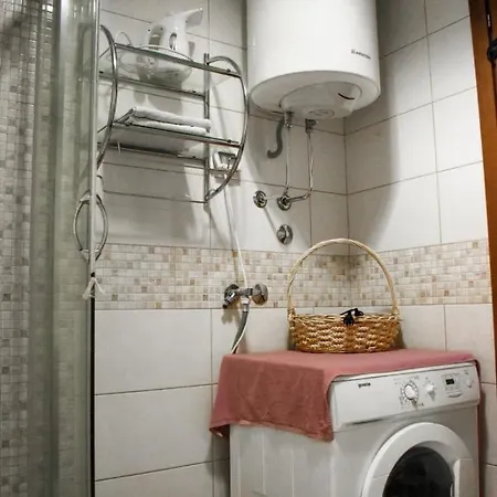 Sara 2 * Подгорица